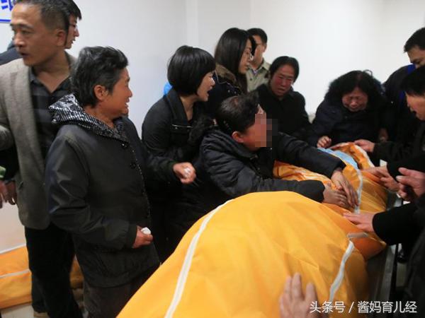 怀孕7周胎死腹中孕妇有什么症状,怀孕7个月孕妇死亡案