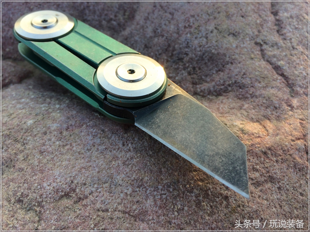 一把小刀的玩具,一把小巧的小刀