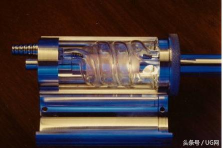 激光打孔技术及激光打微孔高科技解说中磊教育