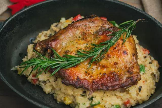 意面上种圣诞树，棉花糖变麋鹿，还有什么是这家餐厅做不到的！