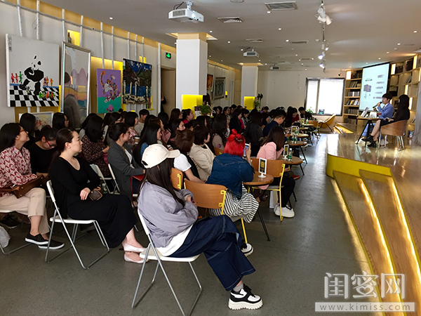 在化妆品店如何挑选化妆品,带我去化妆品柜台全本