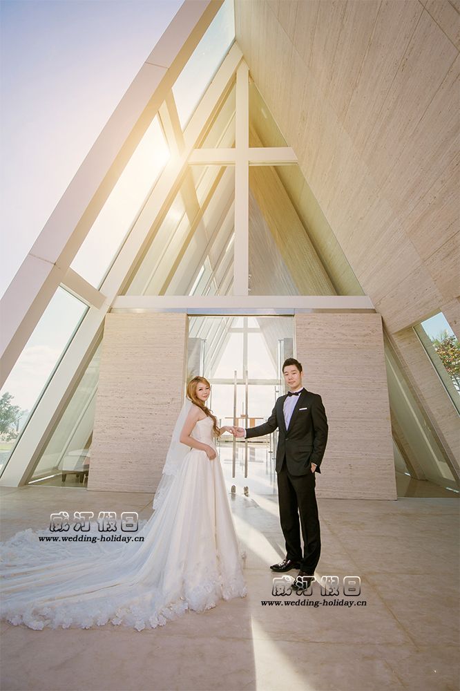 婚礼新娘婚纱怎么选,如何根据婚礼场地选婚纱