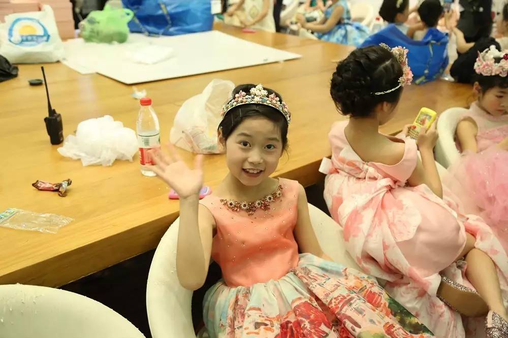 大牌经典童装发布会,儿童春夏服装发布会