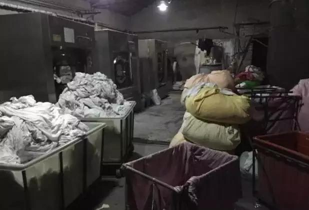 大写的污！酒店的白床单，看完你还敢睡吗?