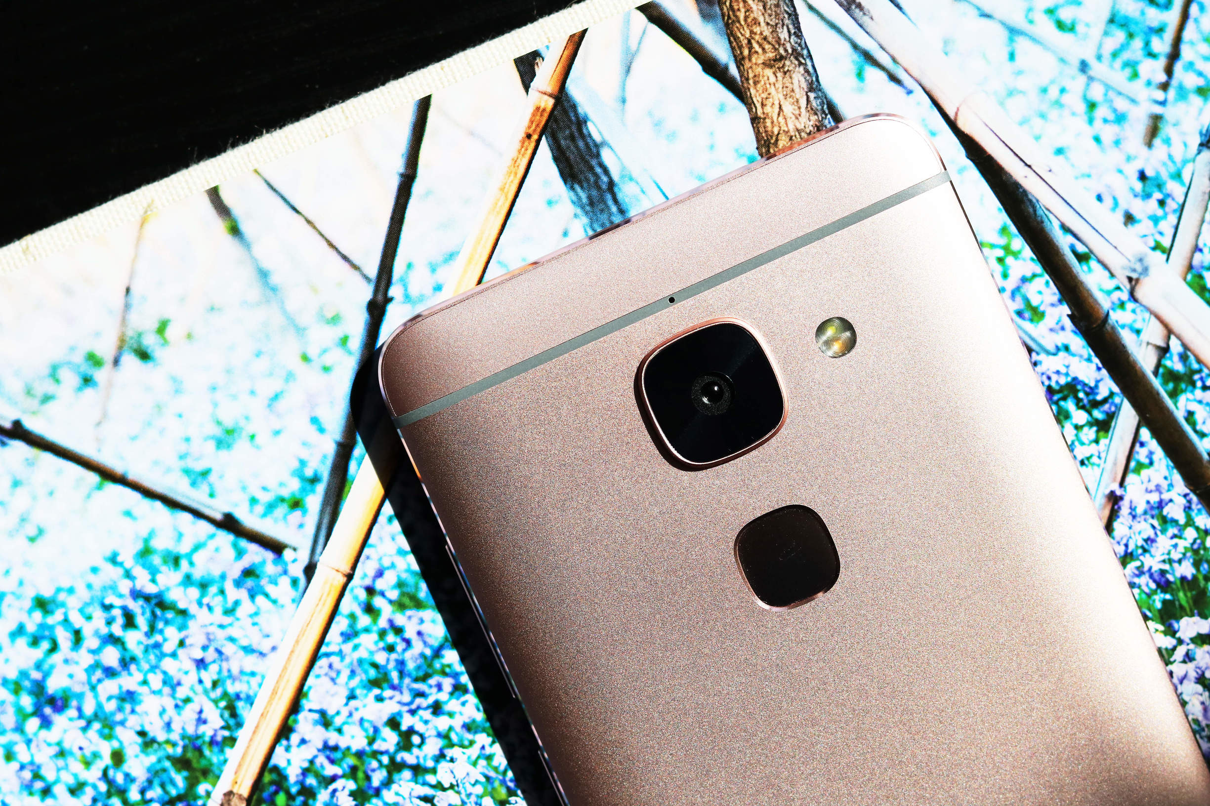 乐视手机max2发布会完整版,乐视2价格多少钱一台