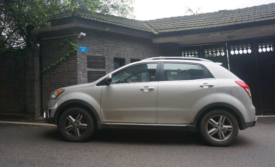 韩国进口越野双龙柯兰多,魅影银双龙柯兰多