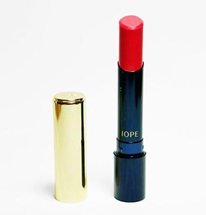 韩剧鬼怪女主口红色号,韩剧女主最爱的玫红色口红