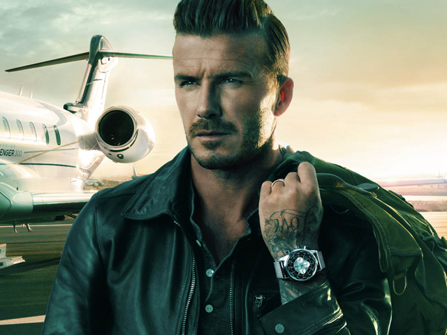 梅西c罗足球明星踢球视频,c罗戴的宇舶手表