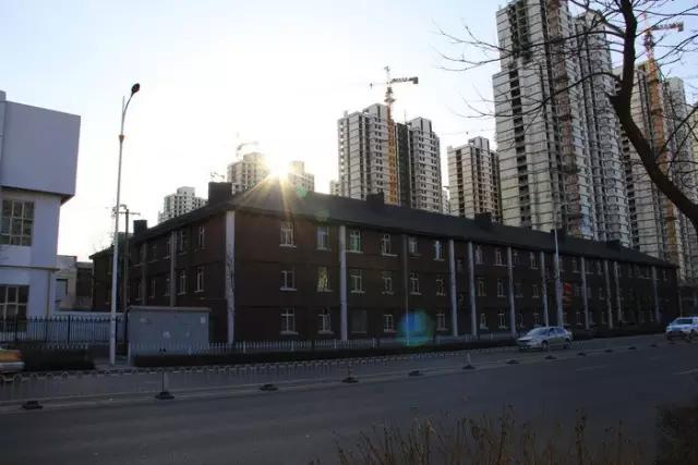 包头市老苏联楼在哪里,包头青山区苏联楼