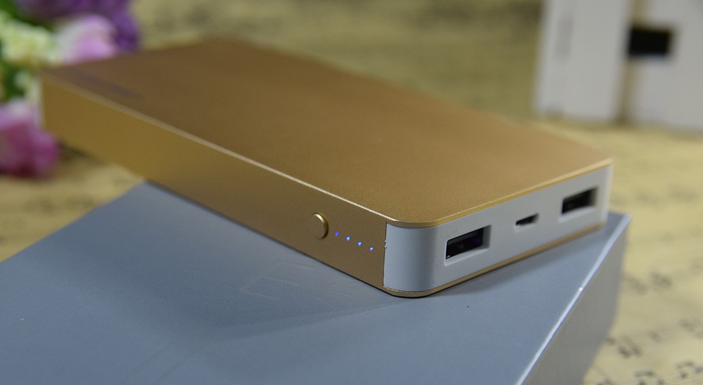 将土豪金装进口袋，和MacBookPro同工艺的必备神器