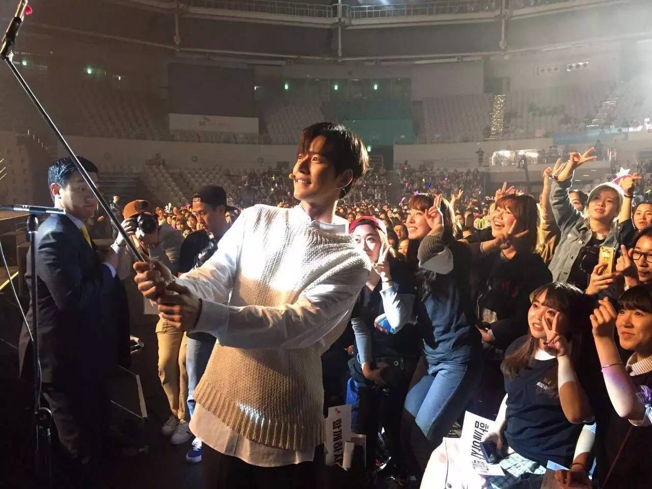 朴海镇恋爱曝光,朴海镇见面会照片