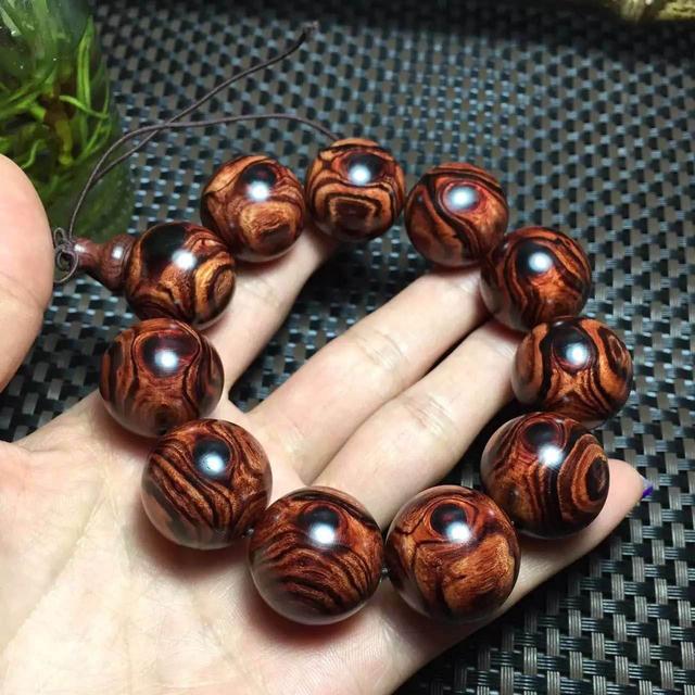 紫檀柳和海黄价钱差距,紫檀柳和海黄是一个品种吗