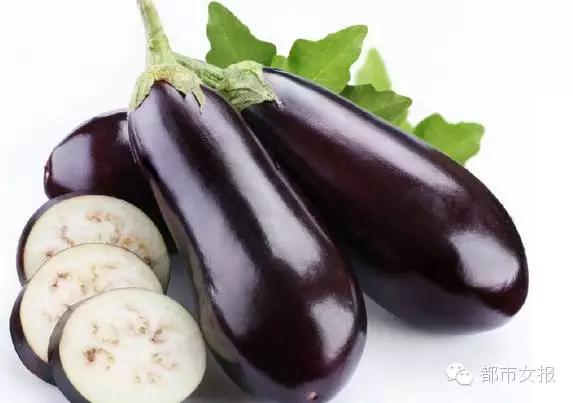 她把洋葱塞进*袜丝**里，竟有意外的惊喜！老公佩服得五体投地！