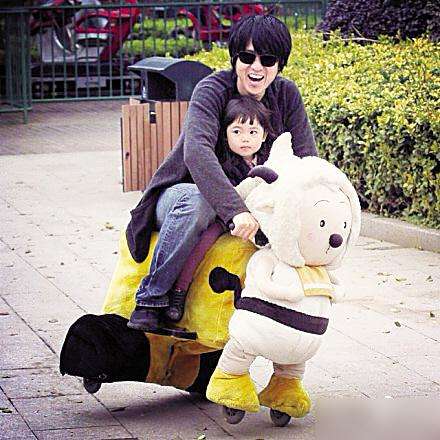 从韩寒、高晓松家闺女开扒：怎样生个萌萌的美闺女！