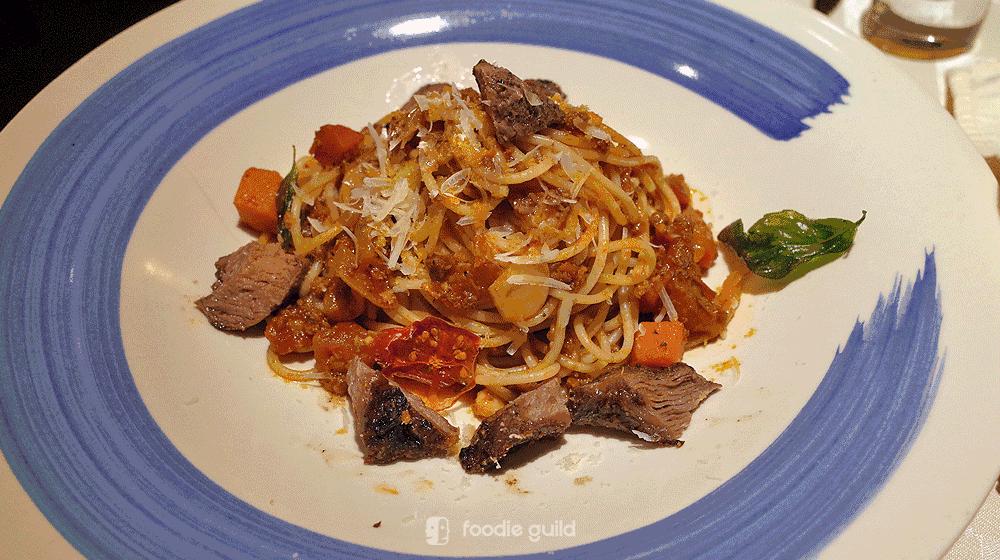 某人约会图性价比选了“西堤厚牛排”,结果吃完秒变前任……