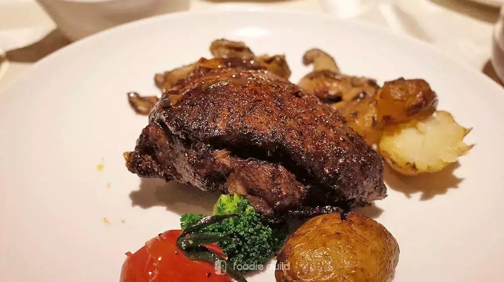 某人约会图性价比选了“西堤厚牛排”,结果吃完秒变前任……