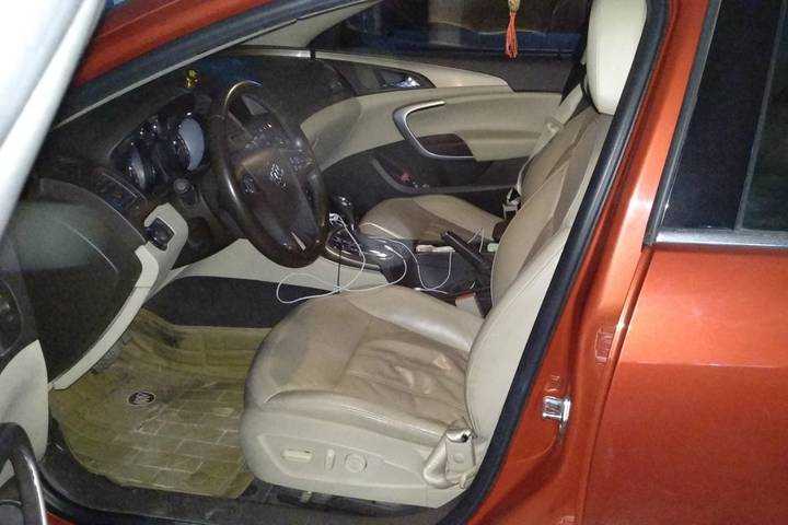 10款别克君威一战成名,开着别克君威走318