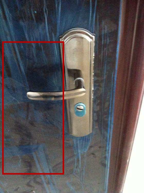 防盗门的膜怎么撕掉,防盗门那层膜撕不下来了怎么办