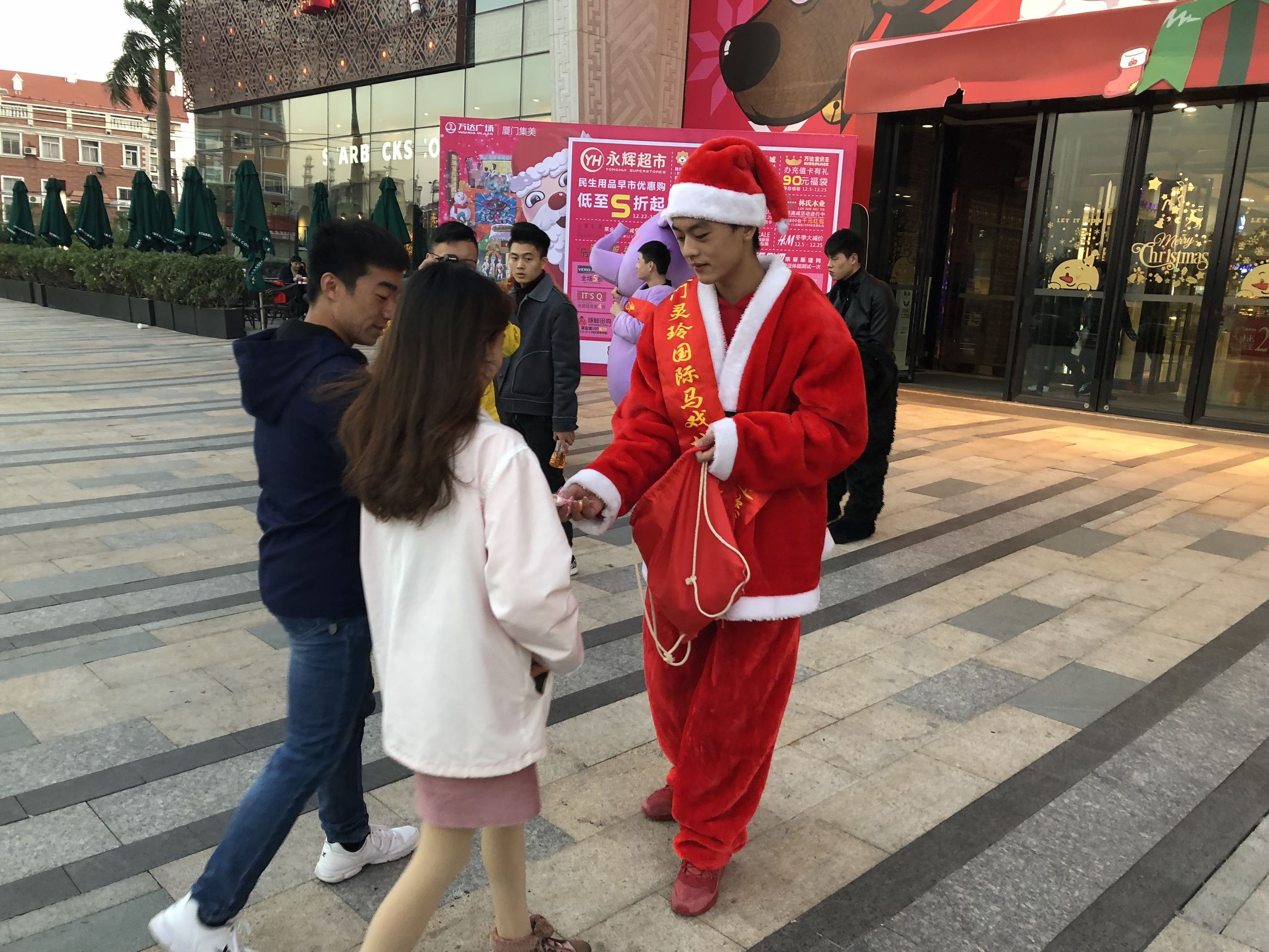 拒做假老外！过一次传统又超值的西方圣诞——灵玲马戏城等你来！