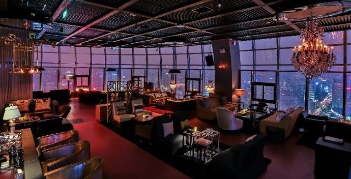 成都最高的酒吧,佳酿、美女、电音、轰趴,这个圣诞在这都能找到