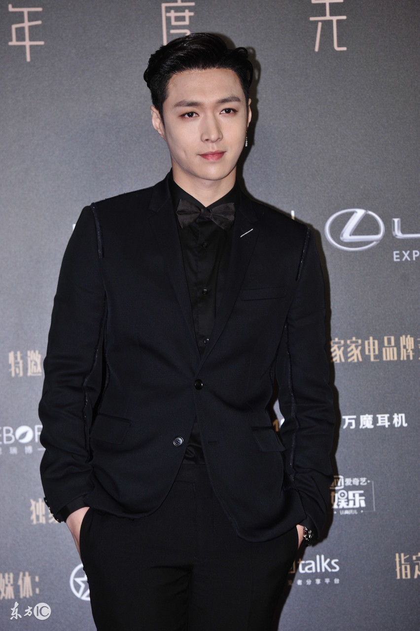 张艺兴现身韩国悼念金钟铉,张艺兴悼念李玟