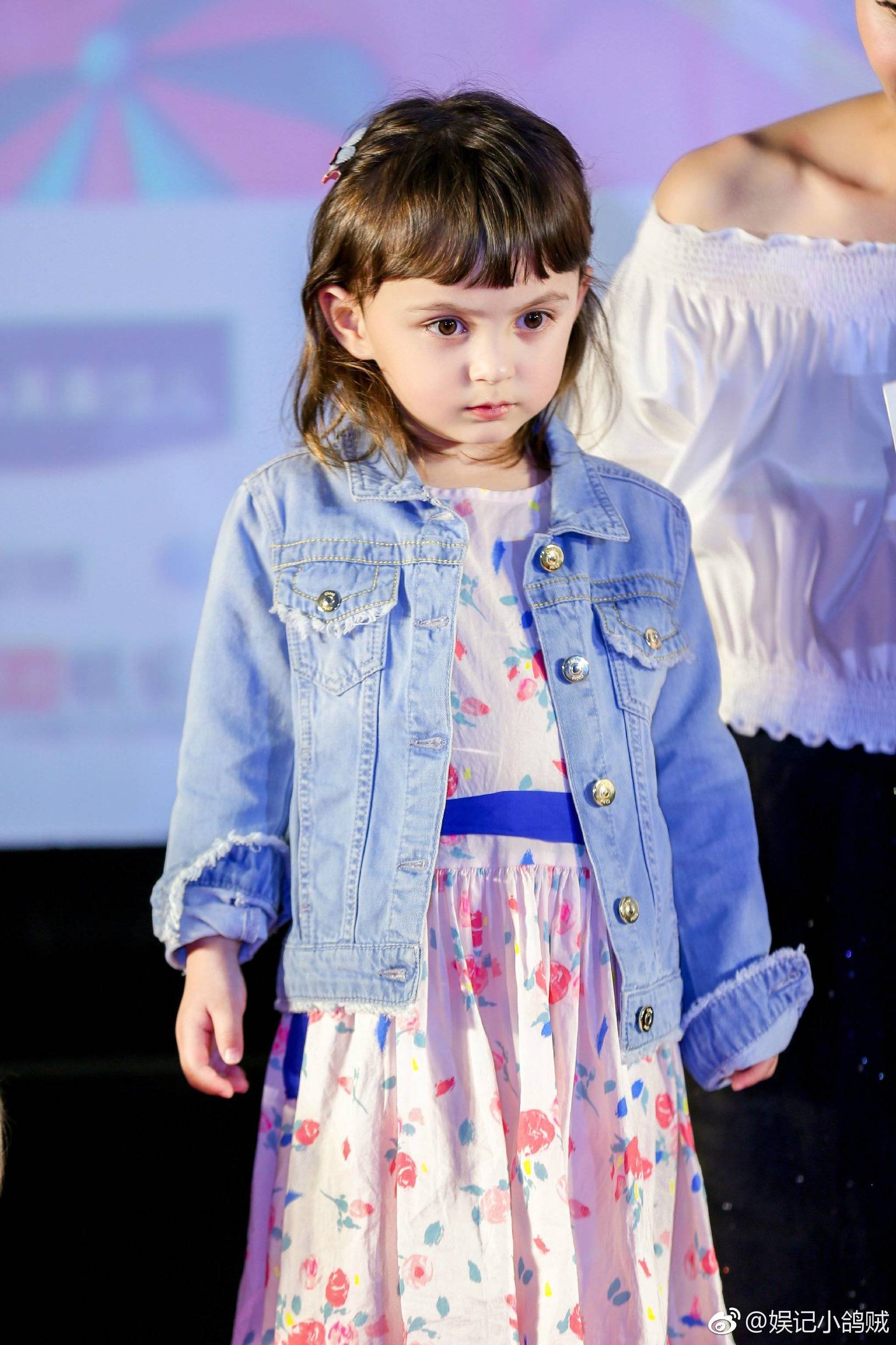 马雅舒的女儿视频,马雅舒儿子和女儿近照