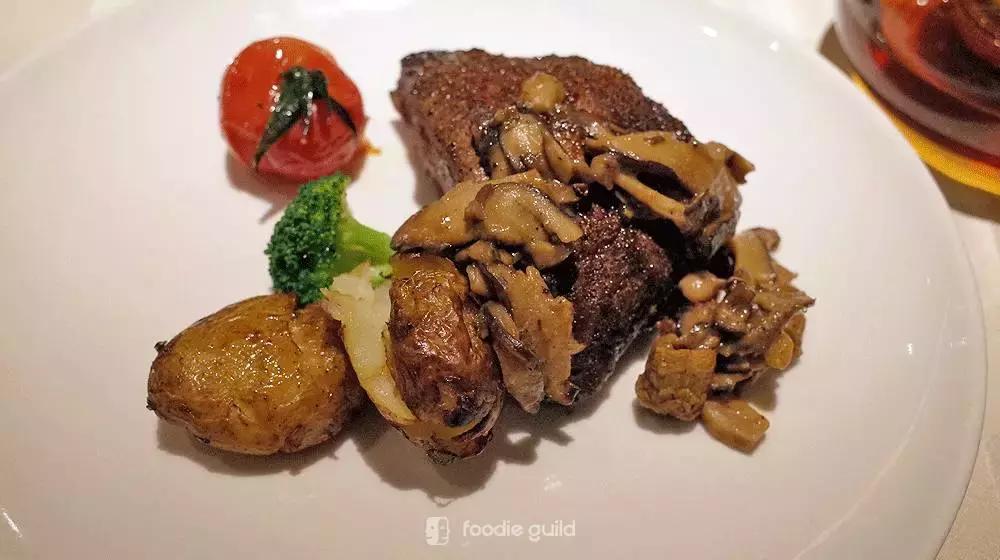 某人约会图性价比选了“西堤厚牛排”,结果吃完秒变前任……