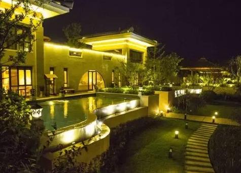 温泉旅游攻略全球六大最美温泉,泡温泉度假哪里好玩