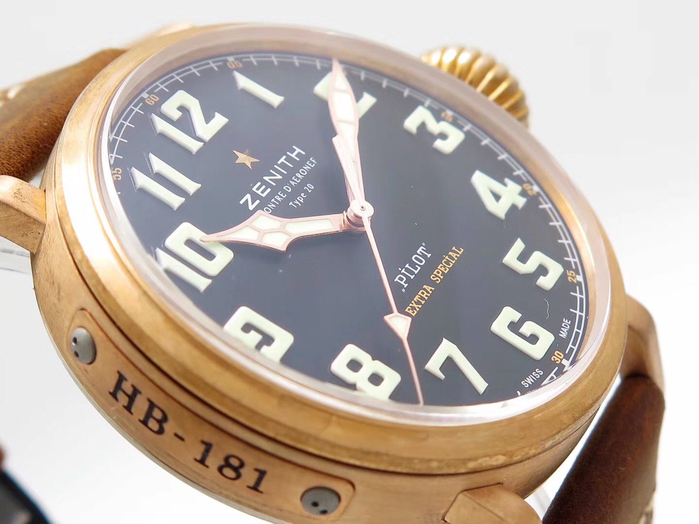 胡歌手表青铜大飞,胡歌同款蓝表面陨石手表