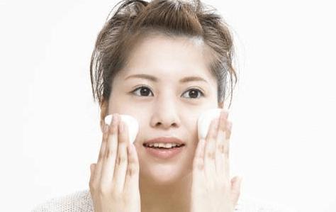 激素脸干燥用什么保湿,激素脸皮肤干燥用什么好