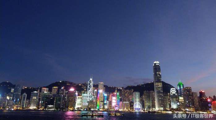 国产全面屏性价比太高,国际大厂又奔溃,HTCU11再度清仓甩卖