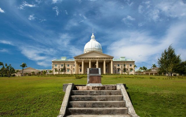 自由行之租匹红色大野马，帅气环帕劳！