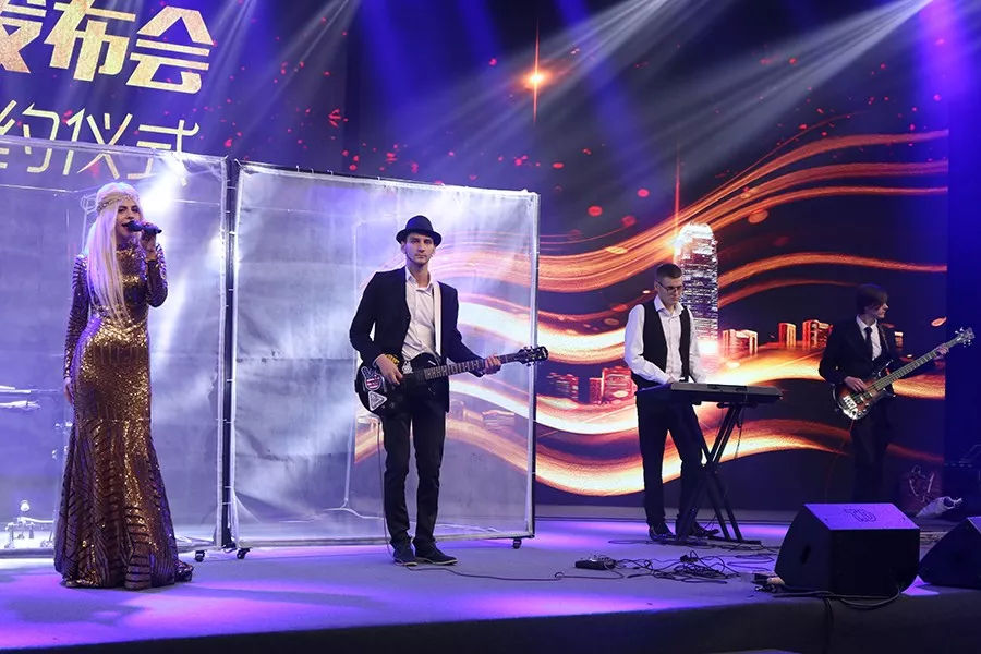 安速皇家共享豪车俱乐部2018香港上市签约仪式在深举行