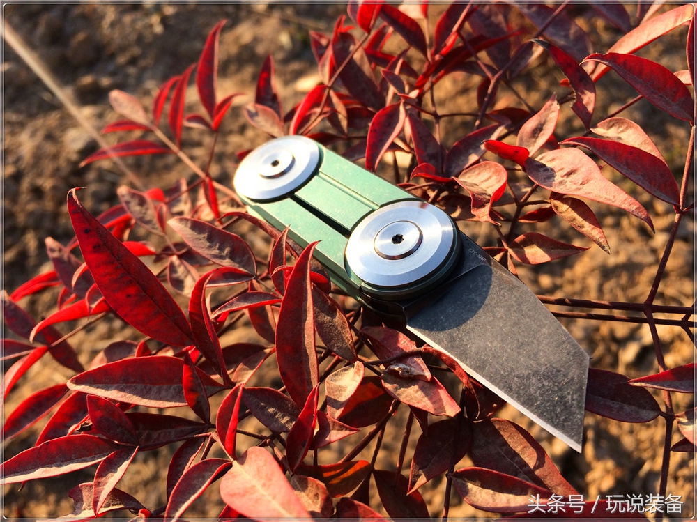 一把小刀的玩具,一把小巧的小刀