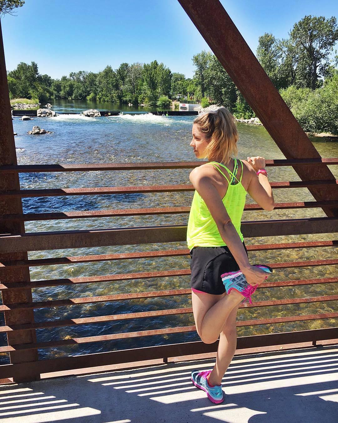 女性生理期如何安排训练,女性生理期最佳锻炼方法