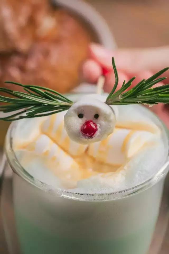 意面上种圣诞树，棉花糖变麋鹿，还有什么是这家餐厅做不到的！