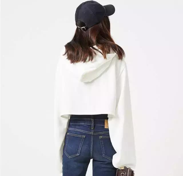 唐艺昕张若昀同穿同款外套,张若昀唐艺昕穿白色衣服