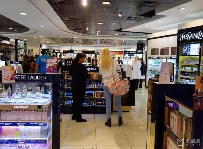 机场免税店什么东西最值得买,机场免税店的东西便宜吗