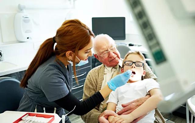 为啥会牙疼呢,牙疼怎么办如何一招解决牙疼问题