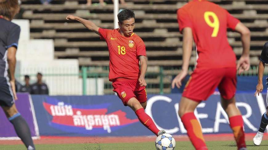 诡异任意球中超,国足诡异乌龙球韦世豪