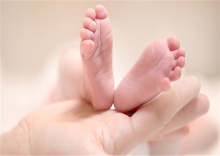 顺产时撕裂和侧切哪个更可怕,顺产撕裂和侧切哪个严重