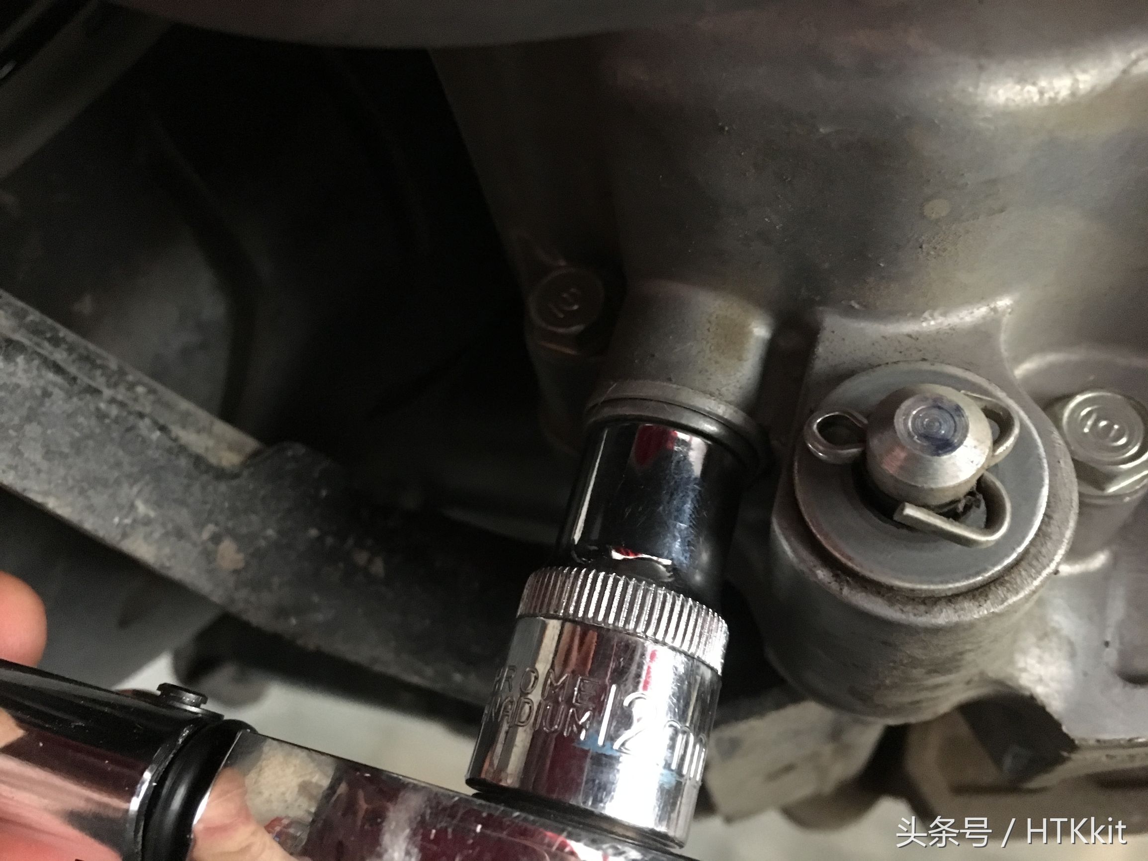 踏板车更换机油教程,本田踏板车如何更换机油