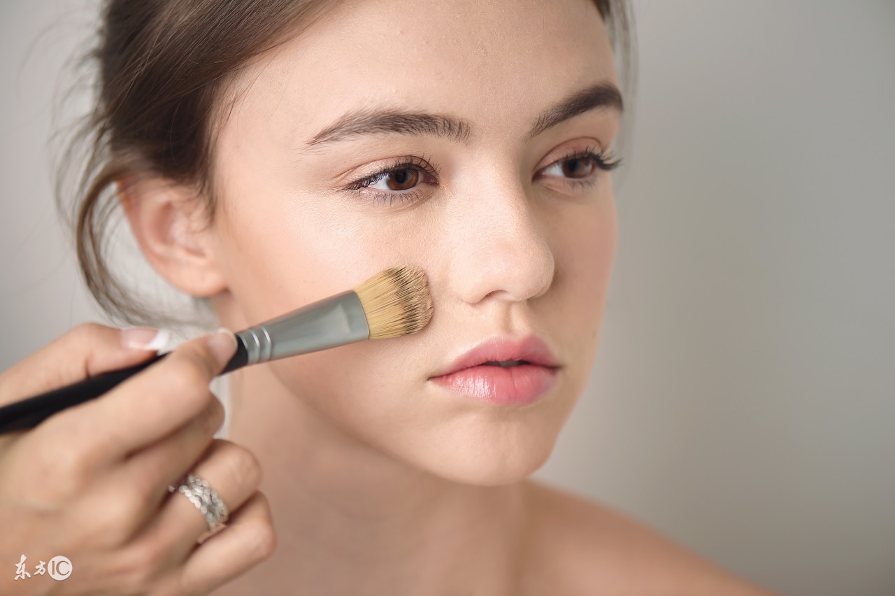 哭过的妆容如何补救,哭了以后怎么补妆