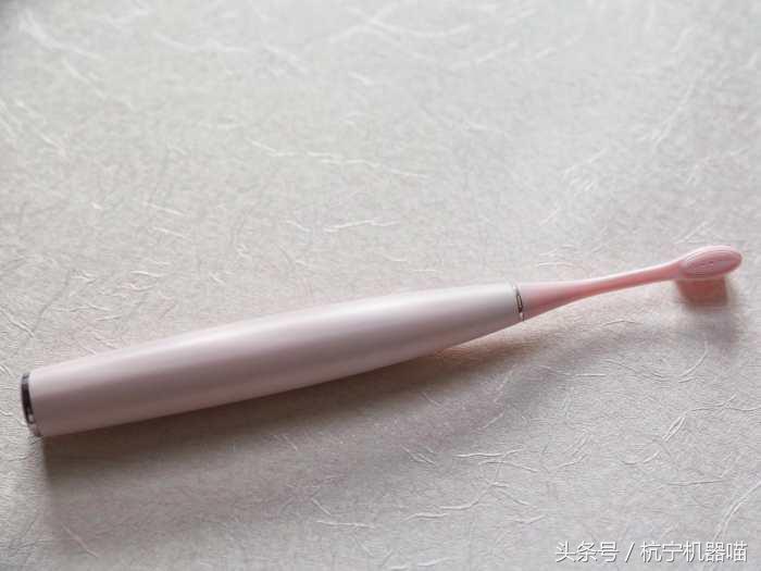 改变刷牙方式？只要一支OcleanOne智能牙刷就可以了