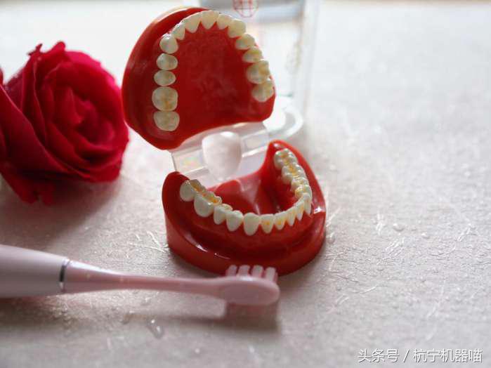 改变刷牙方式？只要一支OcleanOne智能牙刷就可以了