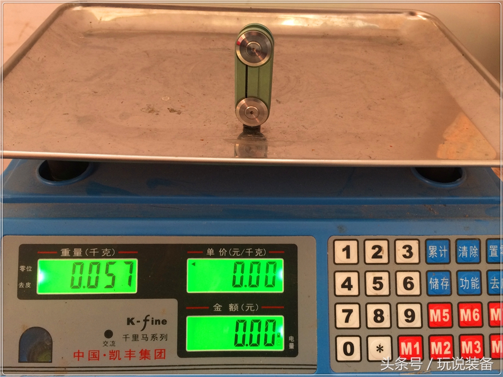 一把小刀的玩具,一把小巧的小刀