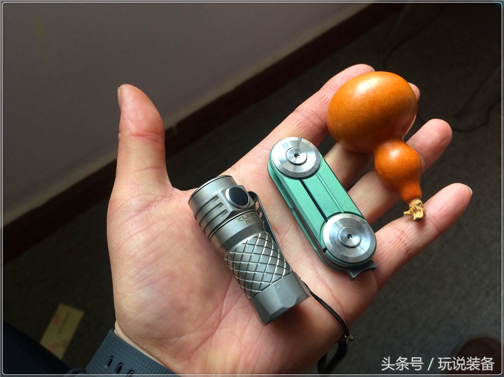 一把小刀的玩具,一把小巧的小刀