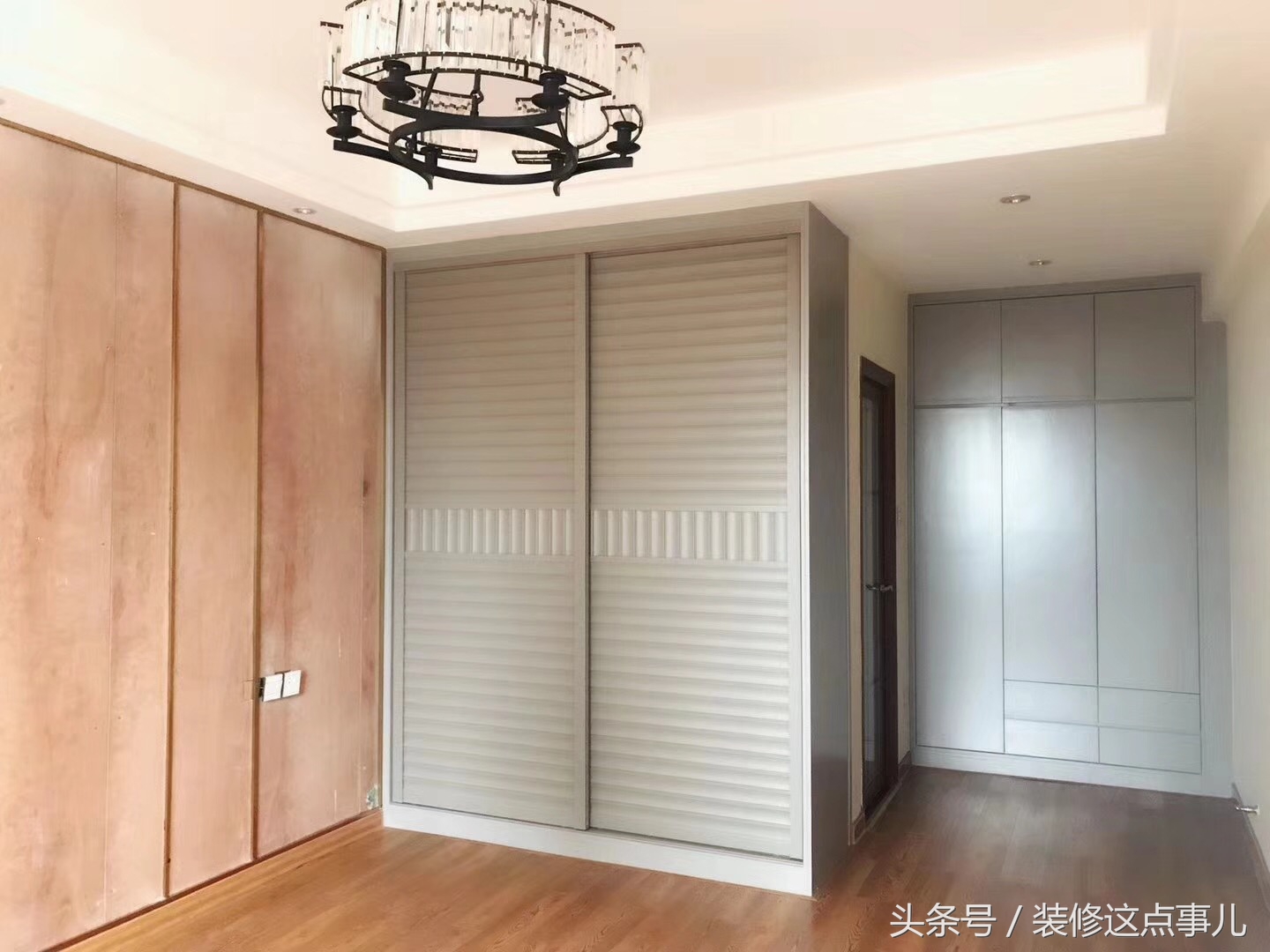 门口卫生间吊灯效果图,新房进门灯装修风格简约大气