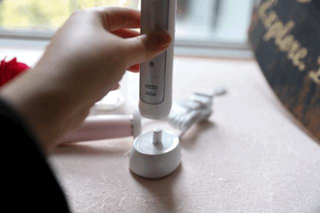 改变刷牙方式？只要一支OcleanOne智能牙刷就可以了