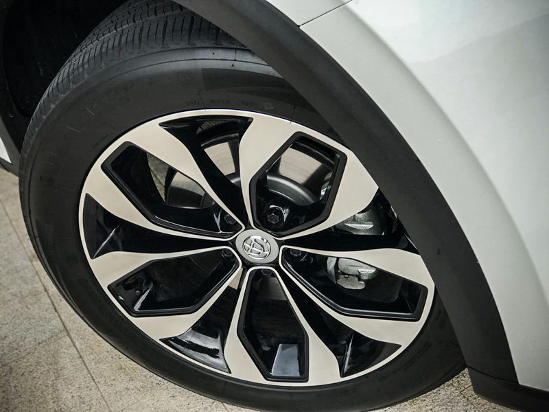 华晨中华v6是什么车型,华晨中华v6怎么样